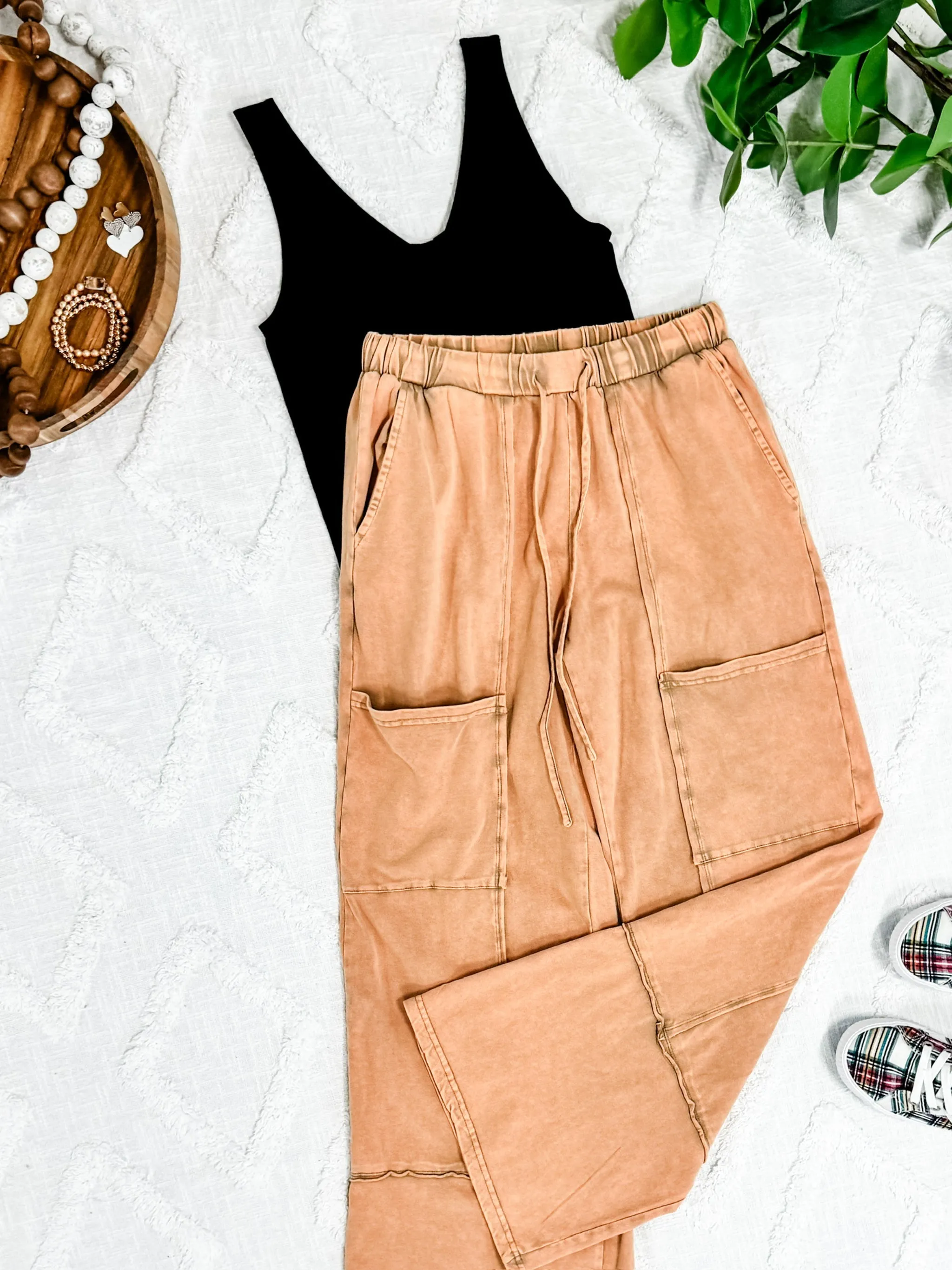 1.17 Soft, Wide Leg Cargo Pants With Pockets In Muted Marigold